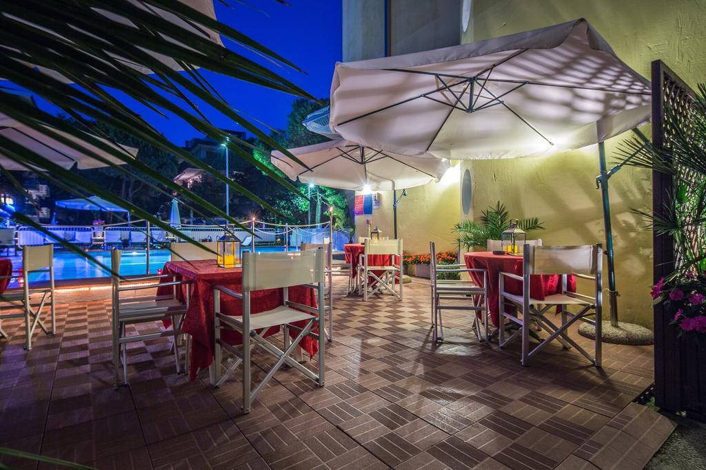 Park Hotel Lignano Sabbiadoro Buitenkant foto